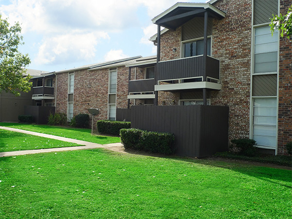 Primary Photo - Northwood Village Apartments