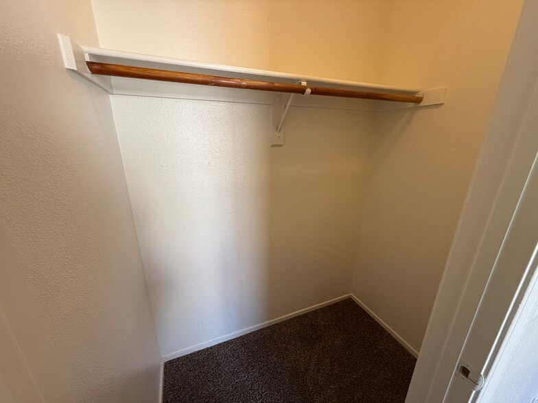 Building Photo - 8133 Autumn Star Ave