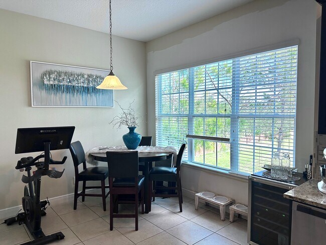 Dining - 1220 Lobelia Dr