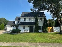 Building Photo - 1 Maplewood Ct