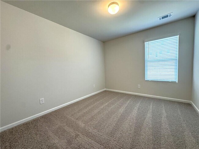 Building Photo - 273 Bloomfield Cir