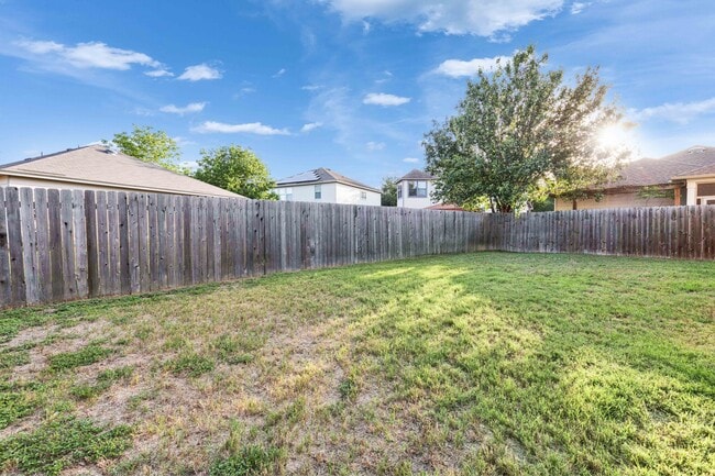 Building Photo - 6305 Roseborough Dr