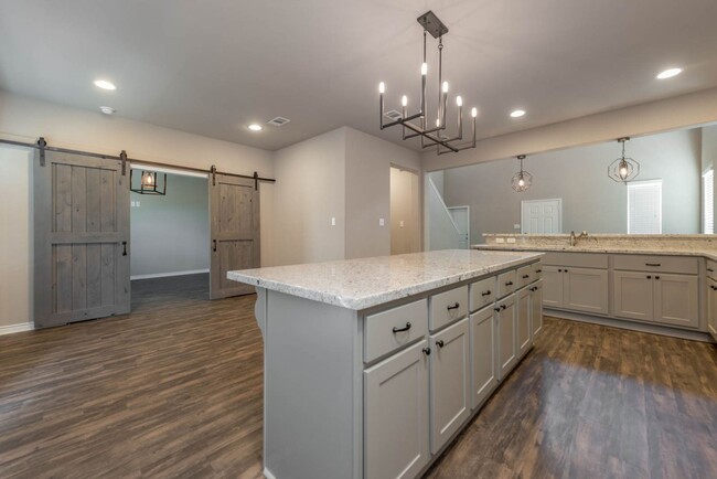 Building Photo - 5 Bed/5.5 bath luxury home in The Revelry!