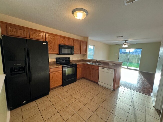 Building Photo - 3-Bedroom House for Rent in Killeen