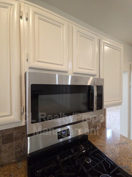 Building Photo - 42851 Camino Alagon