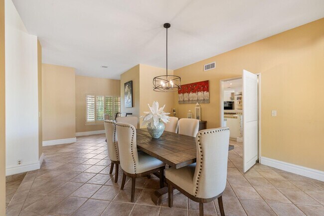 Building Photo - 72056 Palm Haven Dr