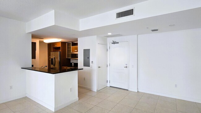 Building Photo - 410 Evernia St