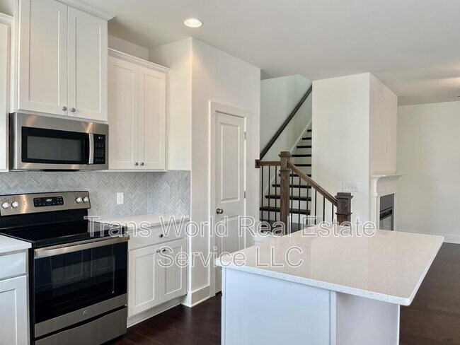 Building Photo - 123 Auburn Run Ln