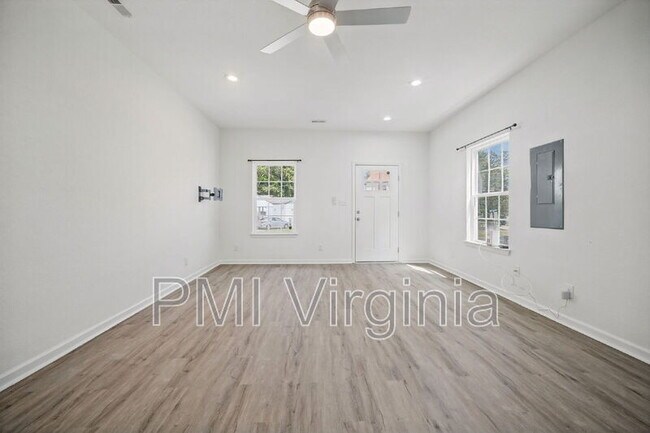 Building Photo - 105 Gilmerton Ave
