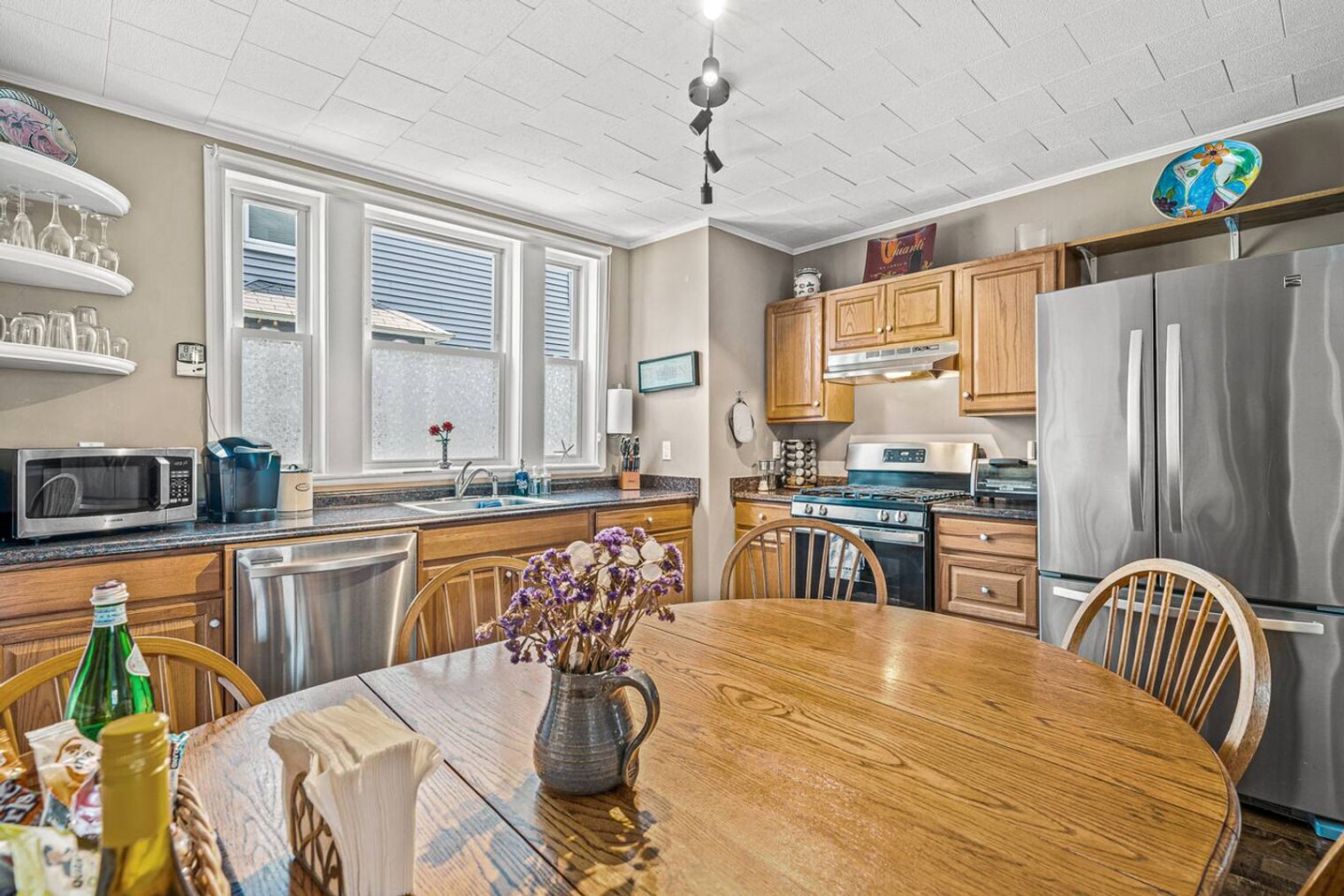 Building Photo - 46 Russell St