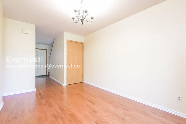 Building Photo - 3535 Spring Creek Pl