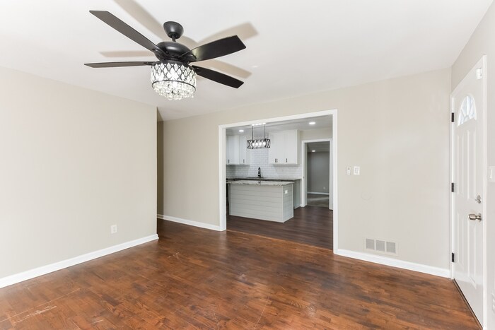 Building Photo - 2362 Macon Dr SW