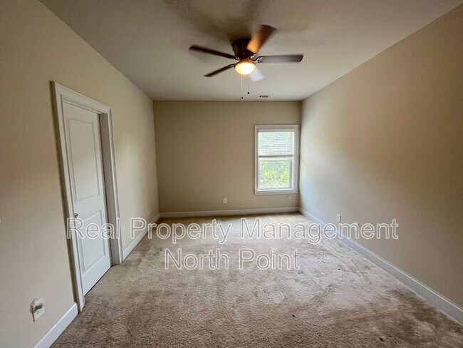 Building Photo - 184 Gray Trl