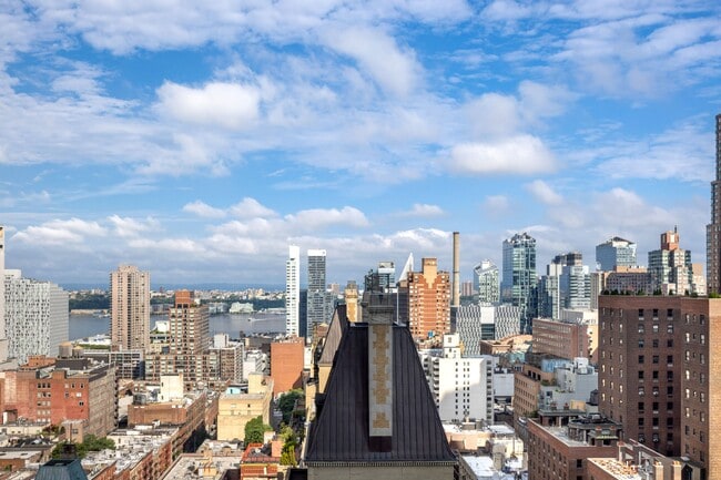 Building Photo - 322 W 57th St