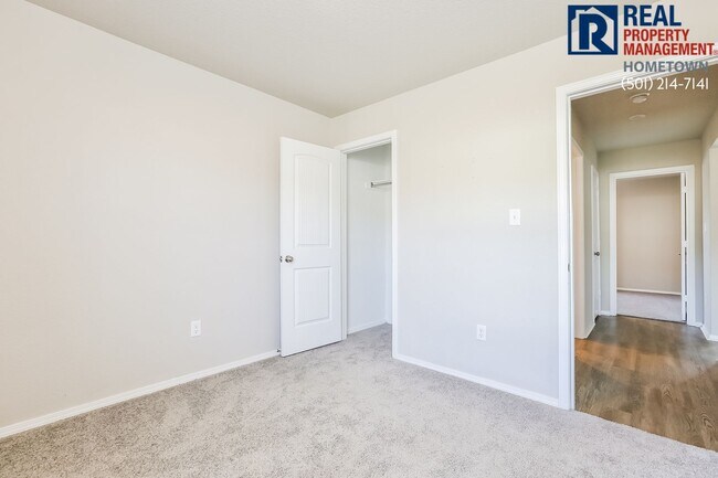 Building Photo - 19 Curly Leaf Ln