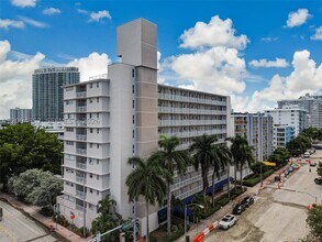 Building Photo - 1300 Lincoln Rd