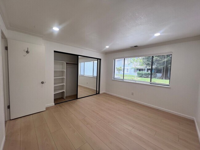 Building Photo - STUNNING 1BD/1BA TOWNHOUSE IN FREMONT CA!!!!