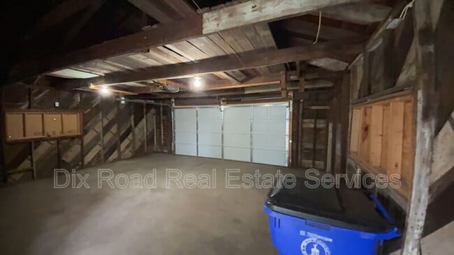 Building Photo - 830 St Clair Ave