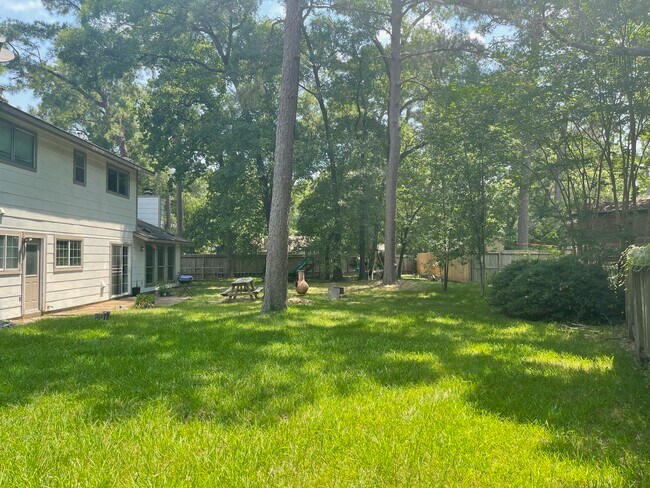 Lash inviting backyard - 2931 Valley Rose Dr