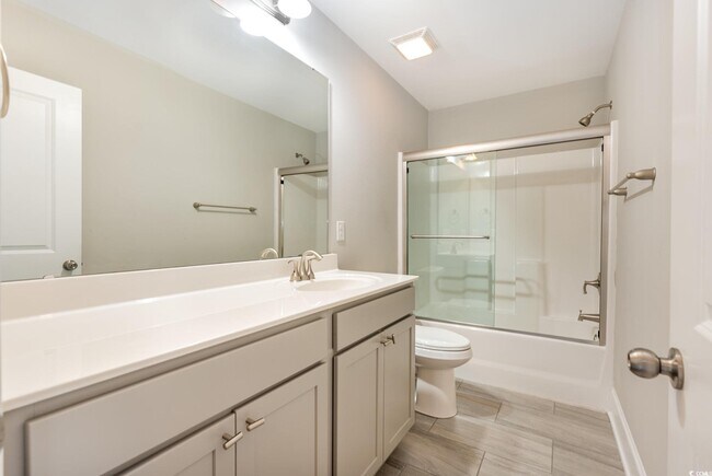 Building Photo - 1621 Palmetto Palm Dr