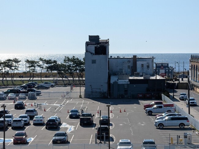 Building Photo - 143 S South Carolina Ave
