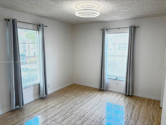 Building Photo - 6292 La Costa Dr
