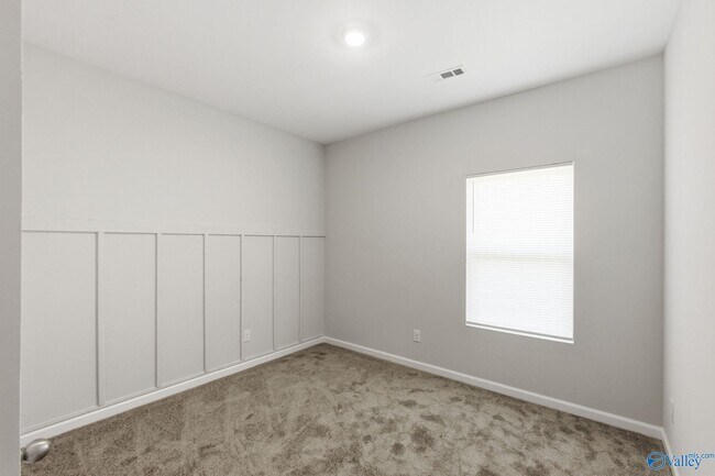 Building Photo - 102 Derbyshire Dr