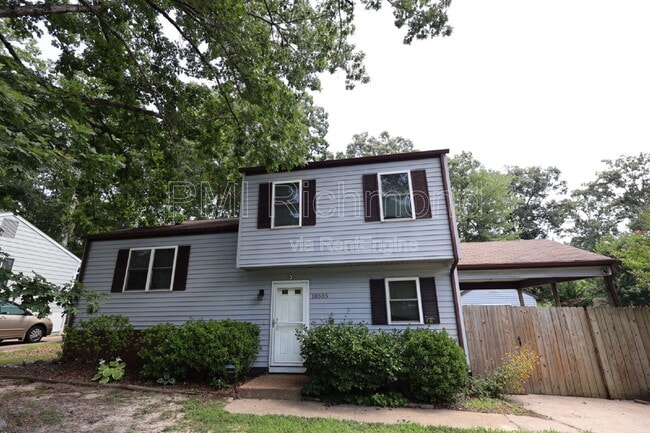 Primary Photo - 10505 Queensway Ct