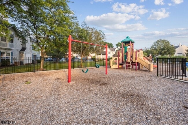 Building Photo - 1902 Bayley Ct