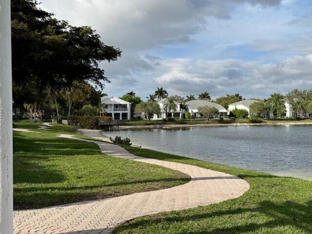 Building Photo - 1883 Oak Berry Cir