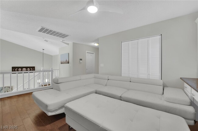 Building Photo - 2705 Meander