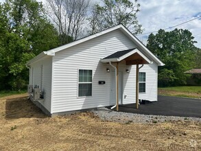 Building Photo - 1 Bedroom, 1 Bath Home.