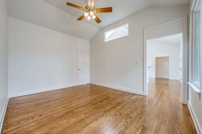 Building Photo - LINCOLN HEIGHTS 3-BEDROOM