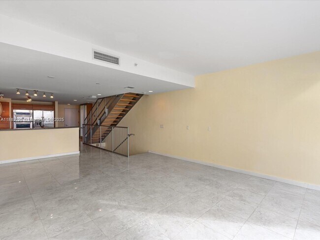 Primary Photo - 2950 NE 188th St