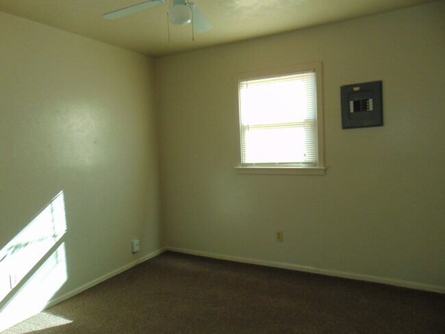 Building Photo - 5615 44th St