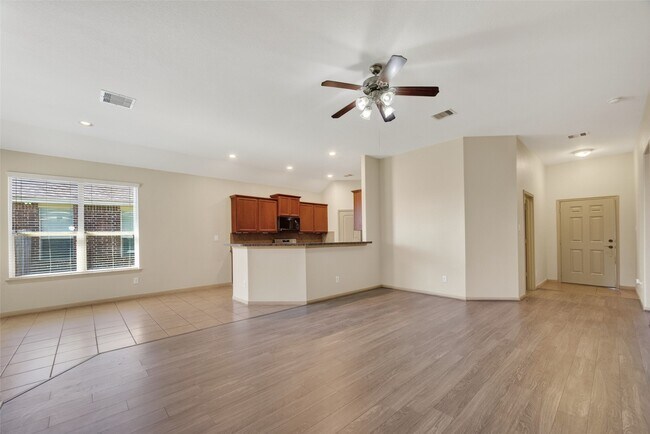 Building Photo - 5950 Carpenters Hollow Court