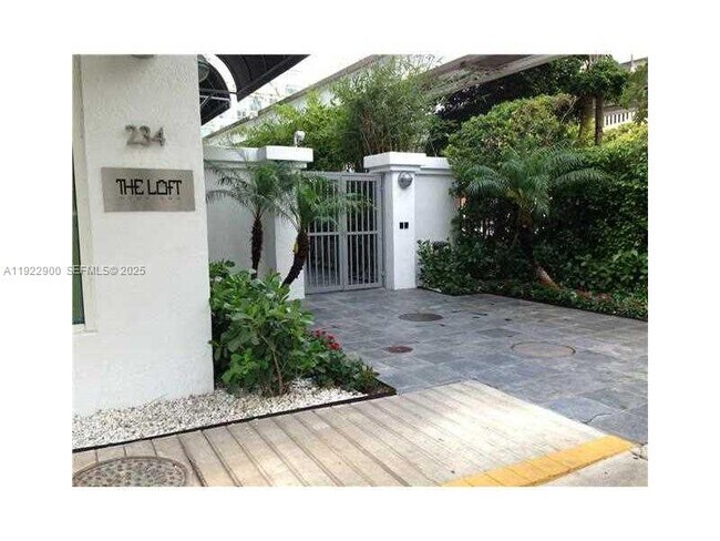 Building Photo - 234 NE 3rd St