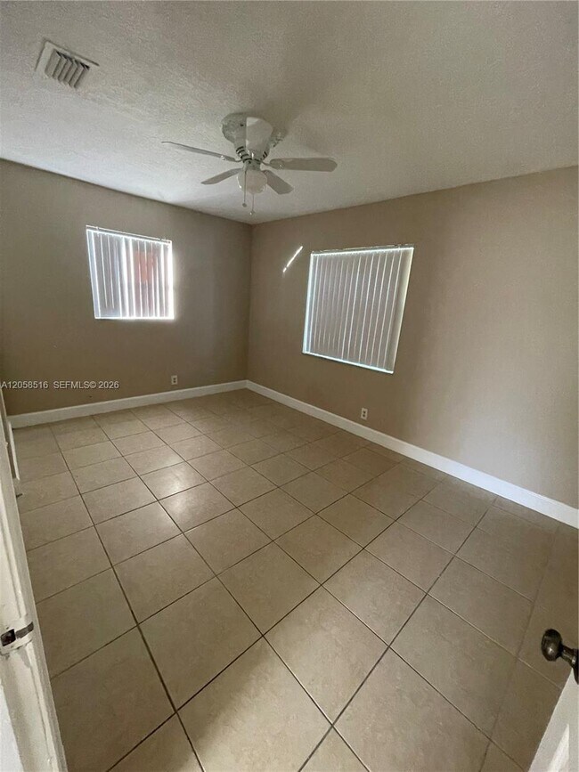 Building Photo - 1810 SW 64th Terrace