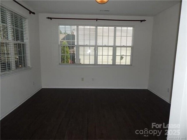 Building Photo - 17130 Cambridge Woods Ct