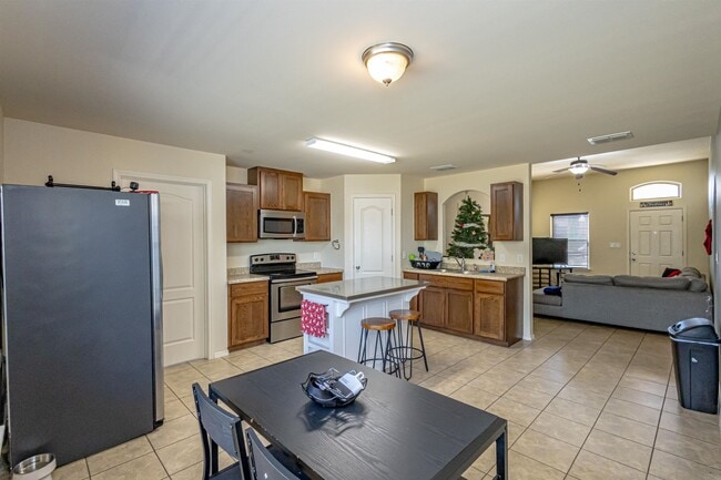 Building Photo - 5819 St Sylvia Loop