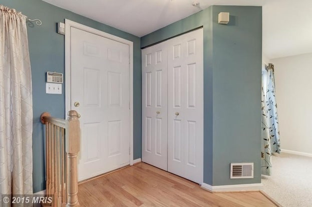 Entryway - 3901 Ettrick Ct