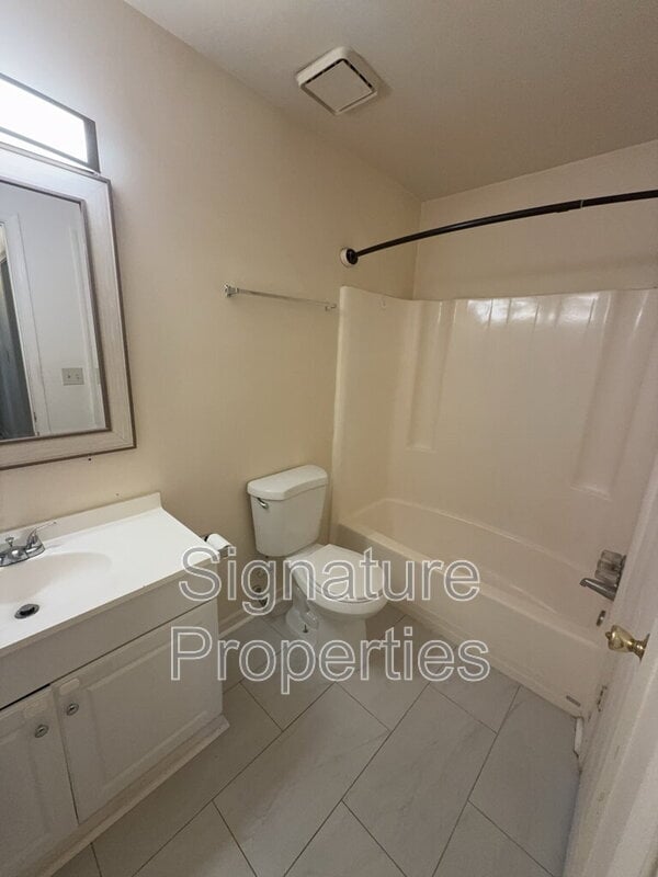 Building Photo - 921 Wickford Dr