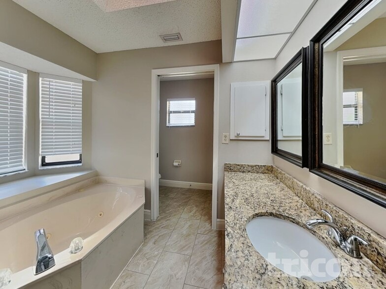 Building Photo - 488 Northview St