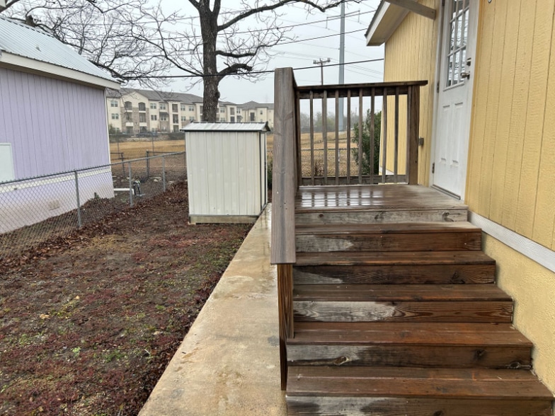 Building Photo - 5215 Crestway Rd