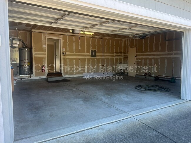 Building Photo - 293 Saybrook Way