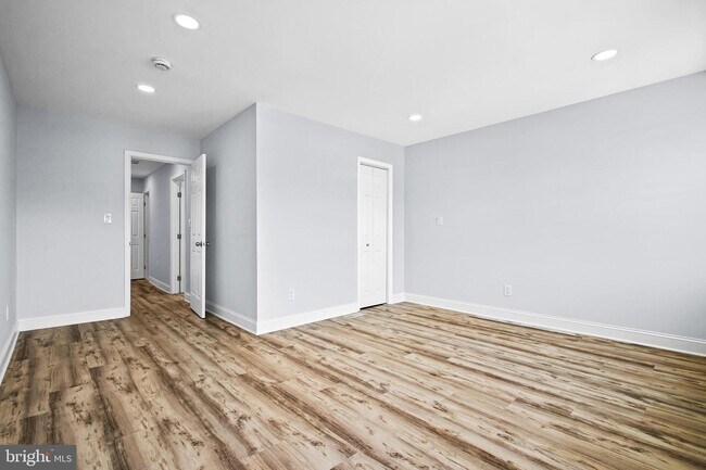 Building Photo - 2615 Lauretta Ave
