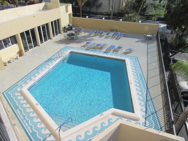 Building Photo - 1200 Hibiscus Ave