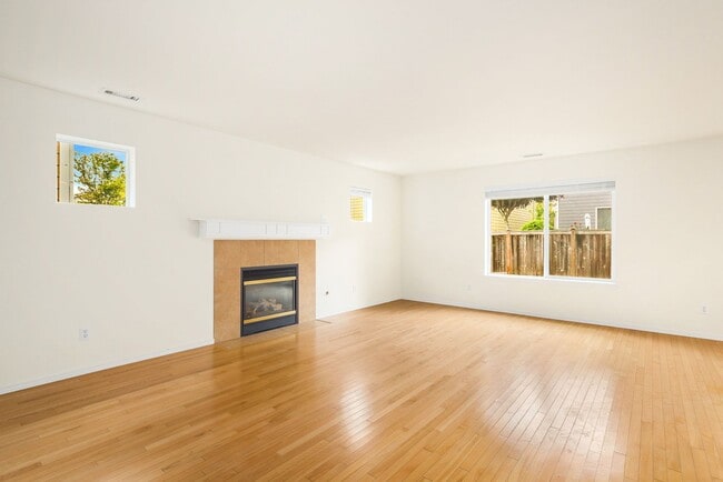 Building Photo - 16426 SE 263rd St