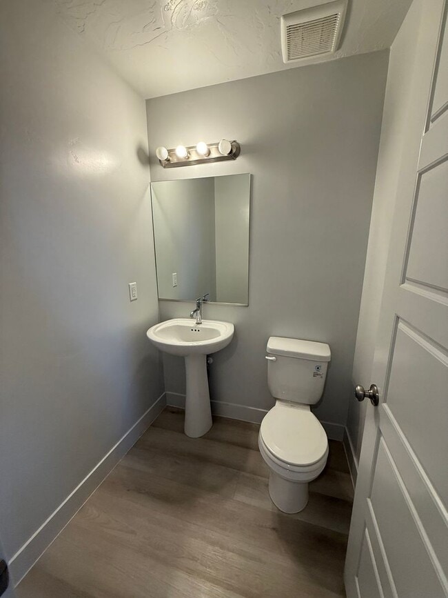 Building Photo - Single Family Home in Desert Canyons - Dogs Allowed