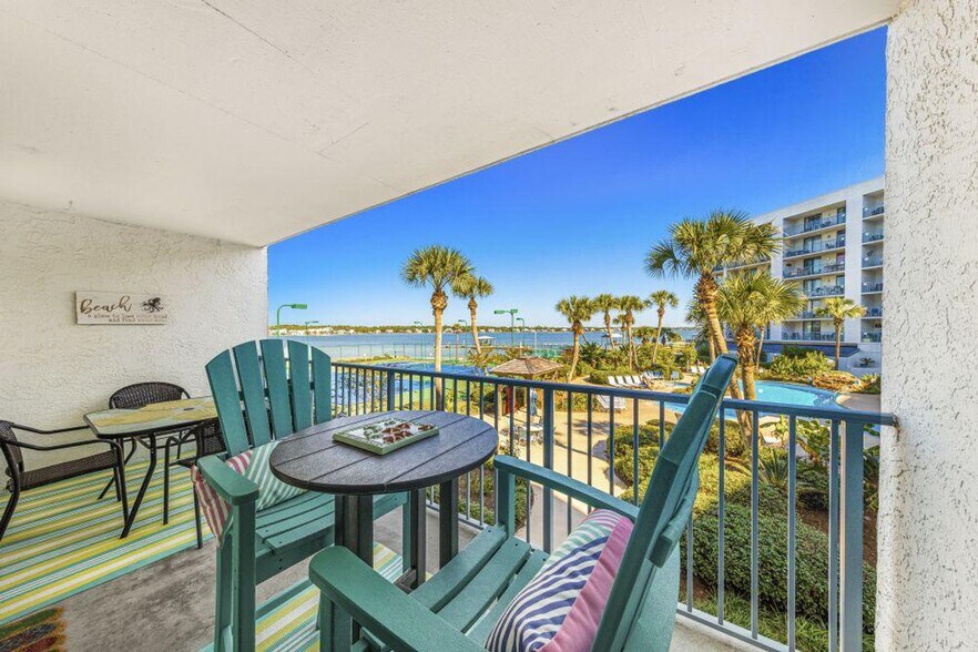 Building Photo - 1832 W Beach Blvd